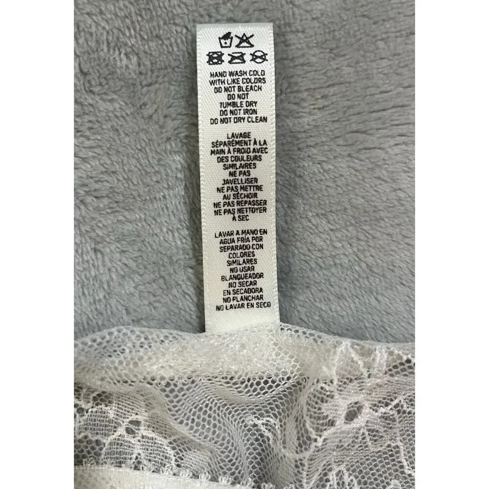 Skims 4X Ultra Fine Floral Lace Bikini Panties in Marble Delicate NEW with tags